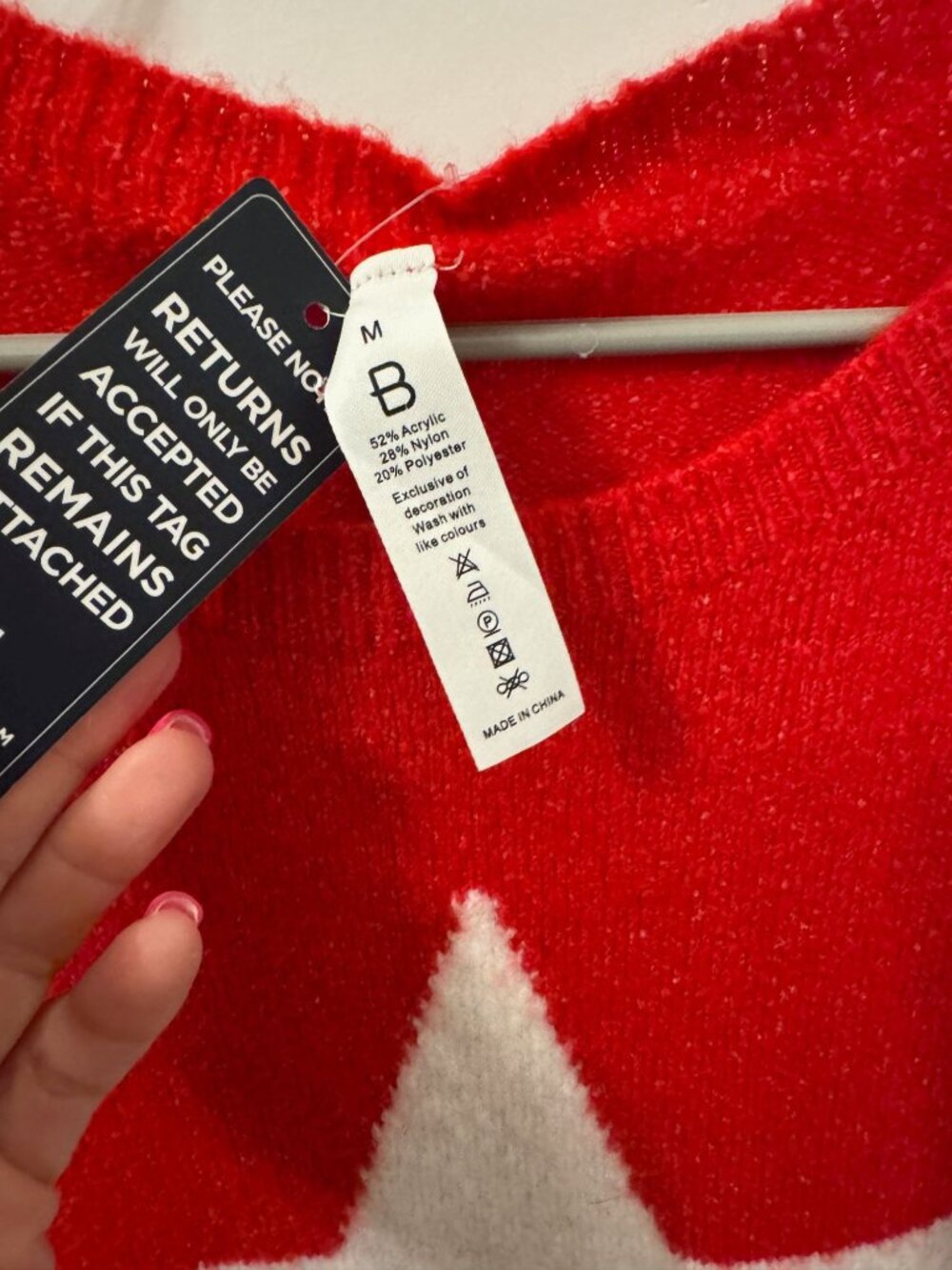 NWT Red and White star boutique sweater size M - Picture 2 of 3